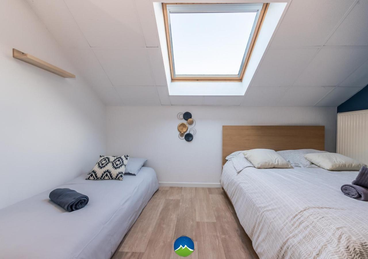3 Appts - 3 A 7 Lits - Parfait 6 A 10 Pers - Max 26 Pers - 1 Immeuble - Convivialite, Rentabilite ------ English - 3 Apts - 3 To 7 Beds - Ideal For 6 To 10 Guests - Up To 26 - Same Building - Friendly, Flexible Hettange-Grande Exterior photo