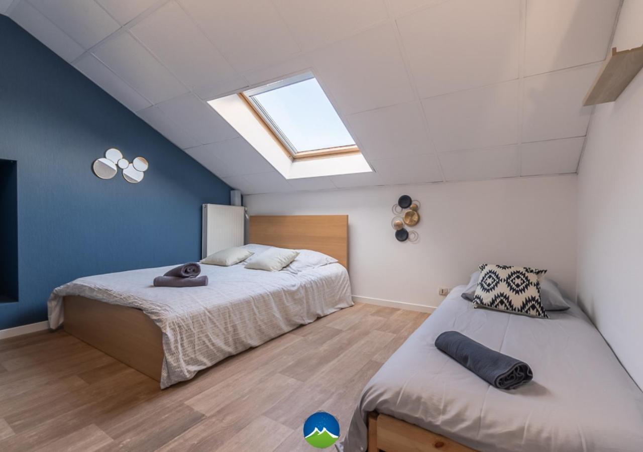 3 Appts - 3 A 7 Lits - Parfait 6 A 10 Pers - Max 26 Pers - 1 Immeuble - Convivialite, Rentabilite ------ English - 3 Apts - 3 To 7 Beds - Ideal For 6 To 10 Guests - Up To 26 - Same Building - Friendly, Flexible Hettange-Grande Exterior photo